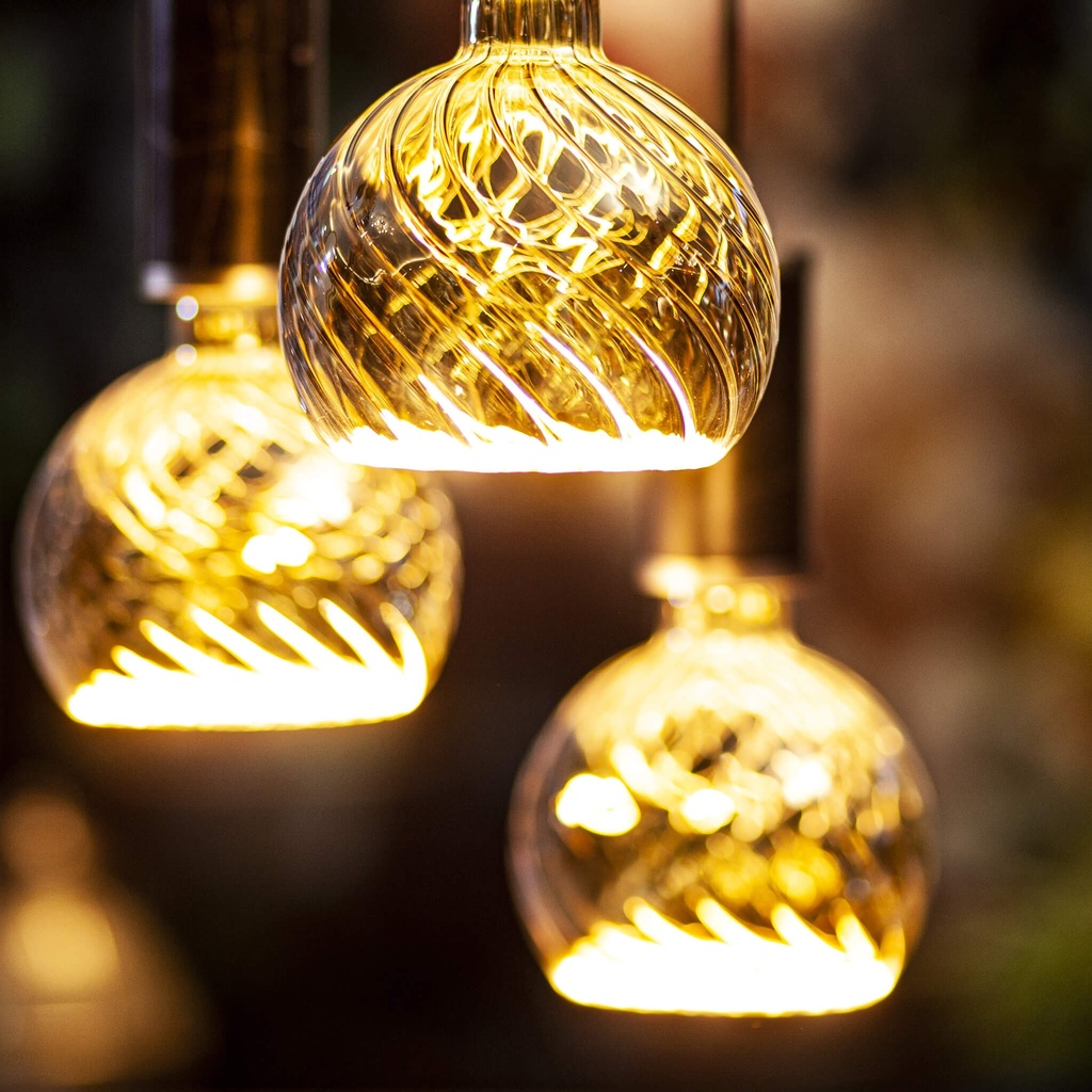 AMPOULE FLOATING GLOBE 150 TWISTED  LED E27 6W